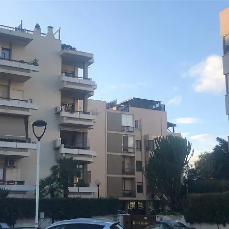 Apartment Elena's *